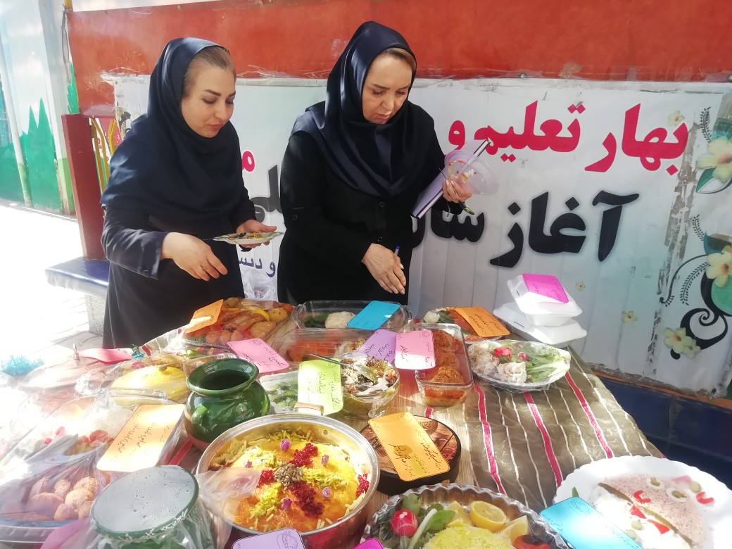 جشنواره غذا سنتی در دبستان پسرانه هامون
